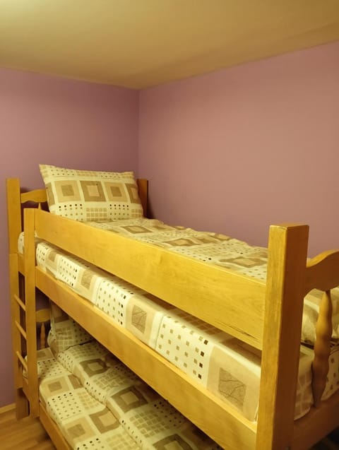 Bed, Bedroom, bunk bed
