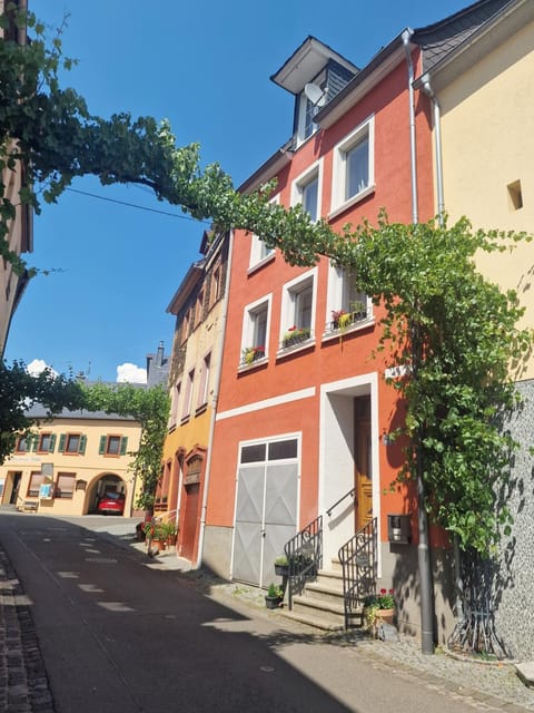 das rote Ferienhaus Terlinden House in Bernkastel-Kues