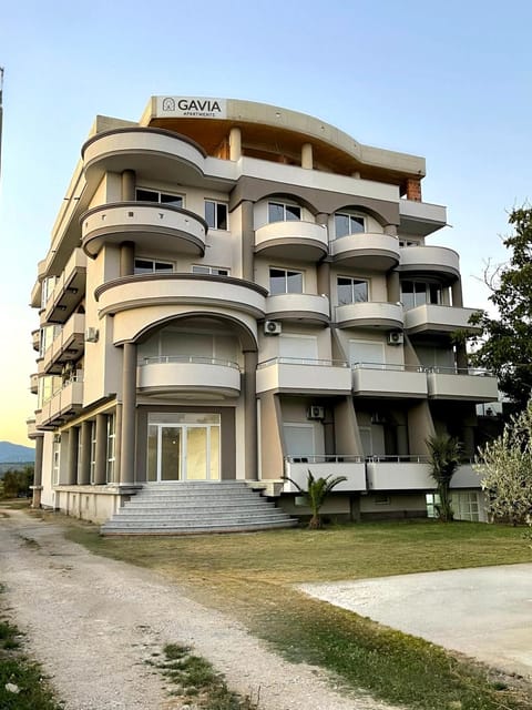 Property building, Day