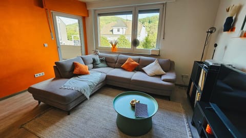 Communal lounge/ TV room, TV and multimedia, Living room, Seating area, Evening entertainment