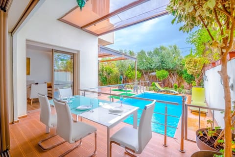 Garden view, Swimming pool