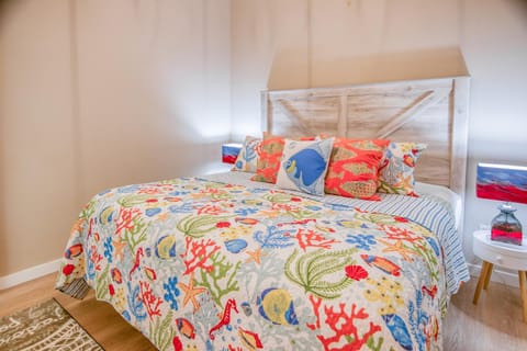 Ocean View & Whale Watching! Spouting Horn Three Apartment in Depoe Bay