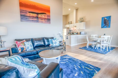 Ocean View & Whale Watching! Spouting Horn Three Apartment in Depoe Bay