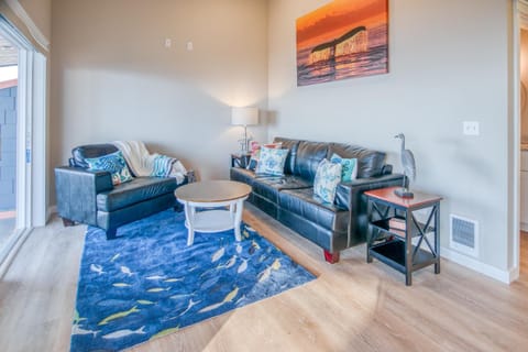 Ocean View & Whale Watching! Spouting Horn Three Apartment in Depoe Bay