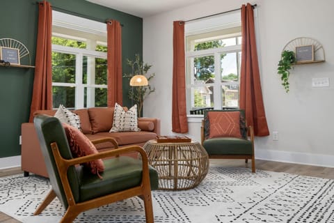Living room, Seating area