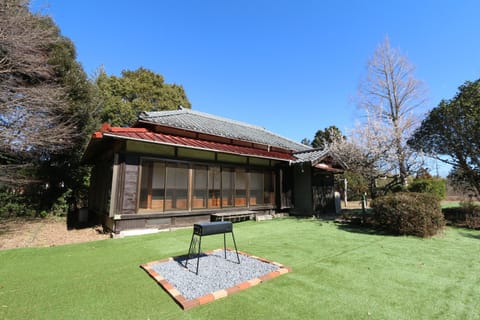 Property building, Day, Natural landscape, Garden, Garden view