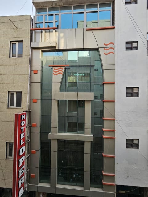 Property building, Facade/entrance