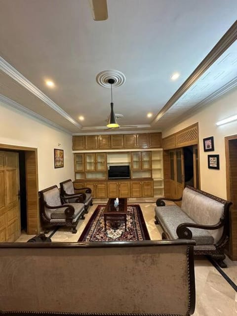 Communal lounge/ TV room, TV and multimedia, Living room