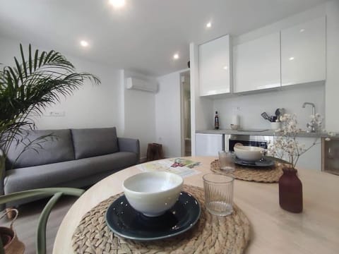 Kitchen or kitchenette, Living room, Dining area