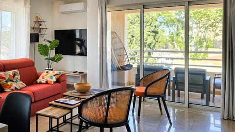 TV and multimedia, Living room, air conditioner