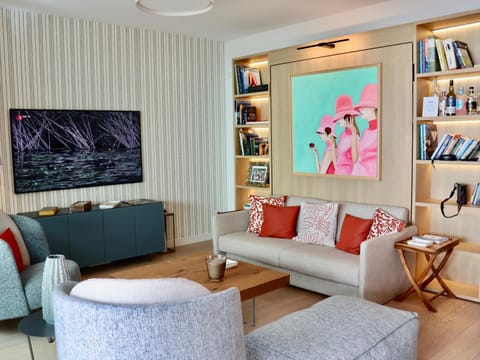 TV and multimedia, Living room, Seating area