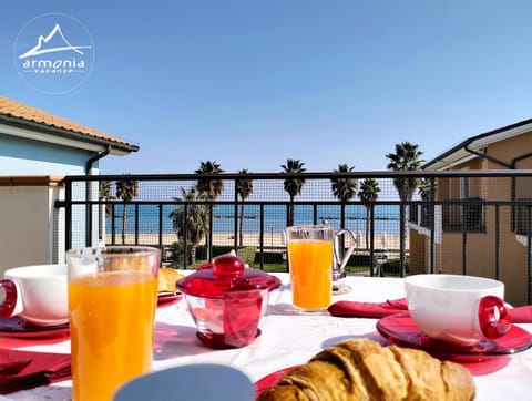 View (from property/room), Balcony/Terrace, Sea view