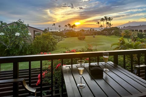 New Listing! - Wailea Ekahi 39E - Luxurious Ocean View Condo, Split AC! House in Wailea
