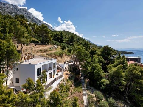 Villa LiTo - only 50m from sea! - Makarska Exklusiv Apartment in Brela