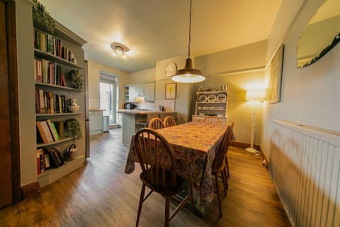 Kitchen or kitchenette, kitchen
