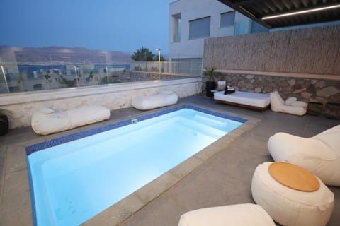 Pool view, Swimming pool, sunbed