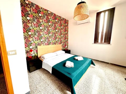Bed, Photo of the whole room, Bedroom, towels, air conditioner