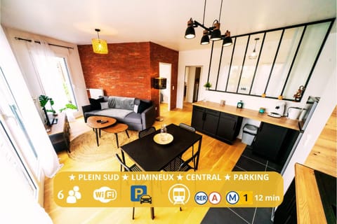 TV and multimedia, Coffee/tea facilities, Living room, Decorative detail, Seating area, Dining area, Parking, furniture, internet, kitchen