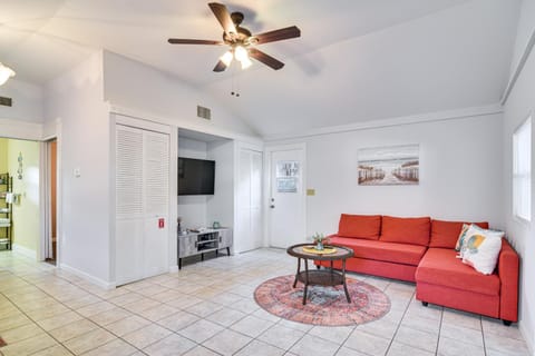 Cozy St Pete Home about 2 Mi to Madeira Beach! House in Bay Pines
