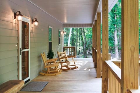Cork's Creekside By Stony Brook Cabins Cabin in Cosby