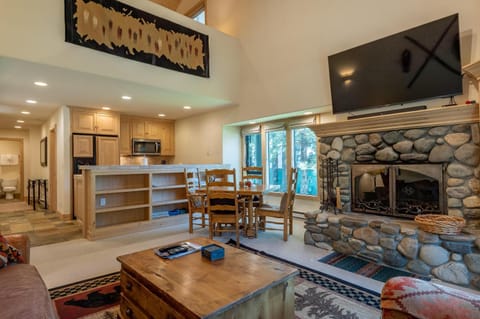 Greyhawk Condo 07 House in Ketchum