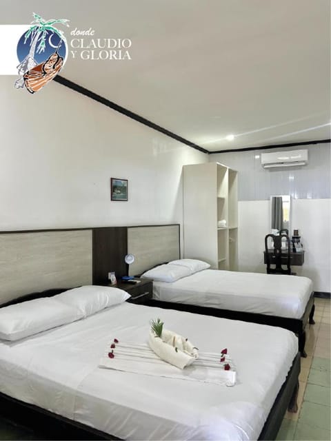 Property building, Bed, Bedroom