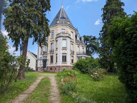 Property building, Spring, Day, Garden, Garden view