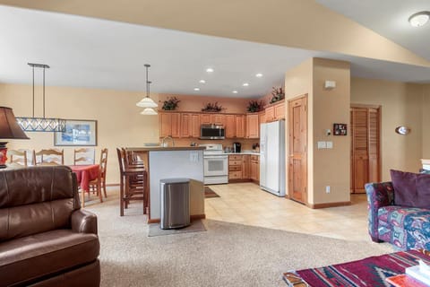 Lookout Ridge 45 by Great Western Lodging House in Dillon