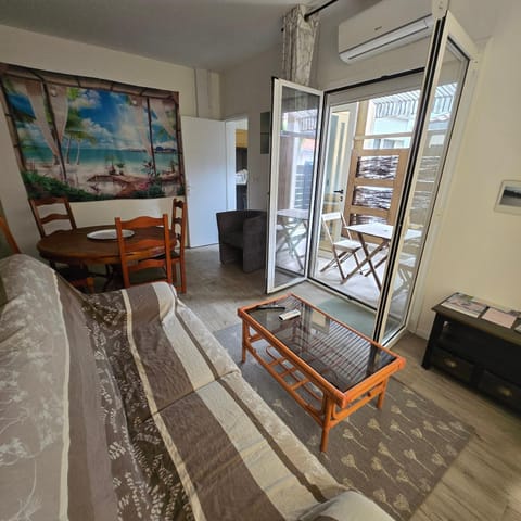 Balcony/Terrace, Living room, Seating area