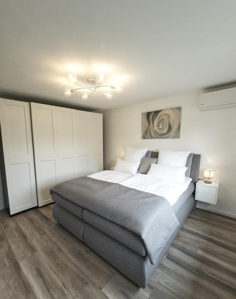 Bedroom, wardrobe, air conditioner