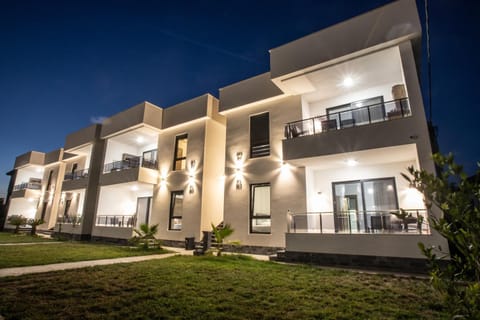 Property building, Night, Garden, View (from property/room), Balcony/Terrace, Garden view