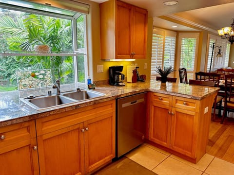 VOK29 Hawaiiana 3br 3ba Villa of Kamalii, AC, Pool Villa in Puupehu