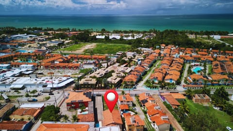 Bird's eye view, Location
