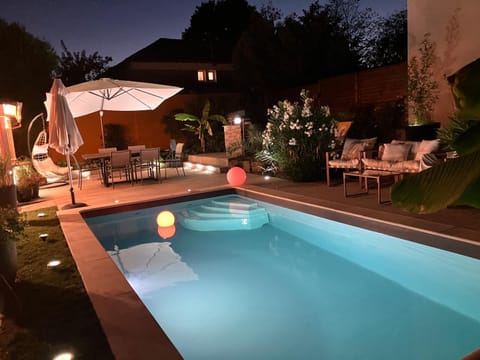 Garden, Dining area, Garden view, Swimming pool