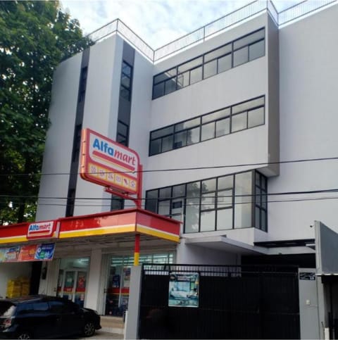 Property building, Street view