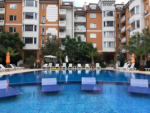 Pool view, Swimming pool