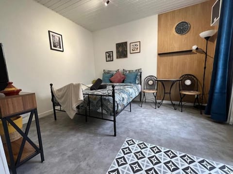 Châteaux 5 minute, Parking Gratuit hauteur 2 m Apartment in Versailles