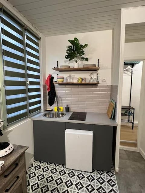 Châteaux 5 minute, Parking Gratuit hauteur 2 m Apartment in Versailles