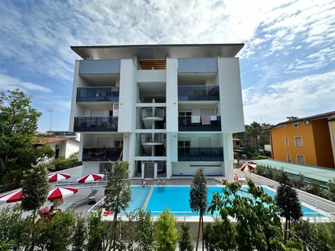 Property building, Pool view, Swimming pool