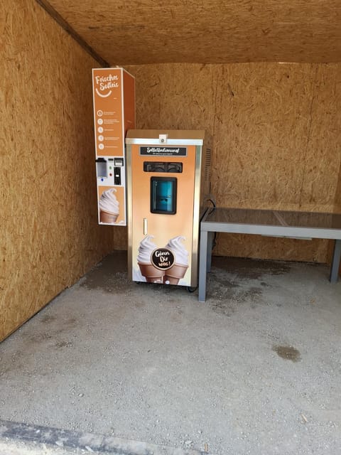 Clamping Schlaffässer im Ferienpark Wolfsschlucht Prüm Eifel Campground/ 
RV Resort in Vulkaneifel