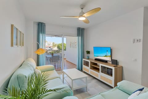 TV and multimedia, Balcony/Terrace, Living room, Photo of the whole room