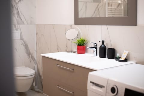 VILLA DEI VENTI SOUTH by Curtiaffitti Villa in Province of Lecco