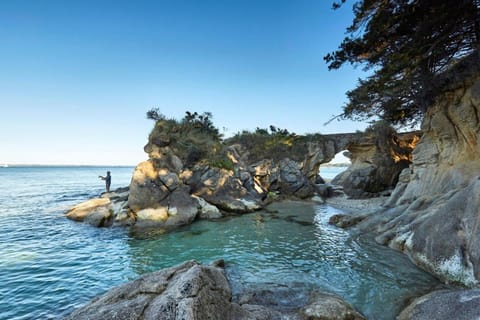 "Villa Ty Clipper" à 5 minutes des plages et des criques! Piste cyclable juste en face de la maison menant à la station balnéaire de Beg-Meil en 3 minutes à vélo! Villa in Fouesnant