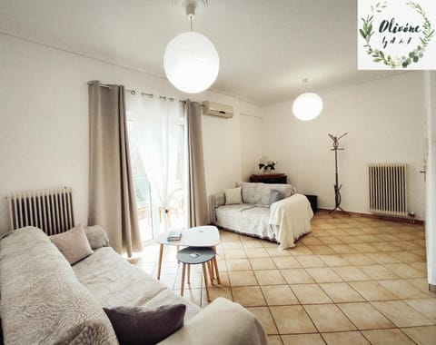 Bed, Living room, Photo of the whole room, internet, air conditioner