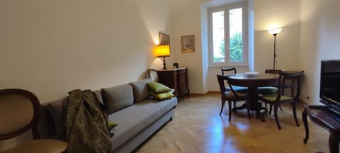 TV and multimedia, Living room, Dining area