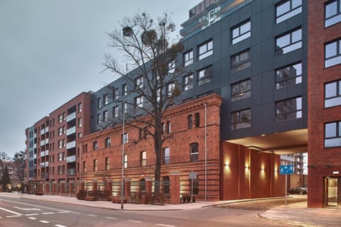 Property building, Neighbourhood, Location