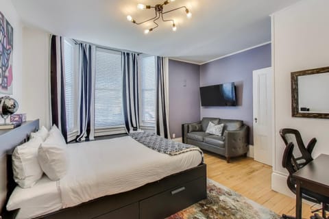 LIVE IT UP In The Castro! 4BRWDWalk Score 98 House in San Francisco