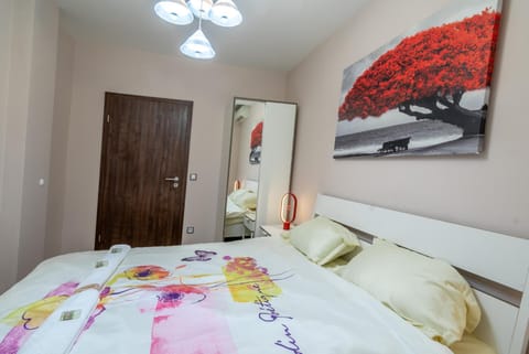 Bed, Decorative detail, Bedroom, wardrobe