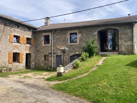 Gîte Le chant des mésanges avec 3 chambres House in Provence-Alpes-Côte d'Azur