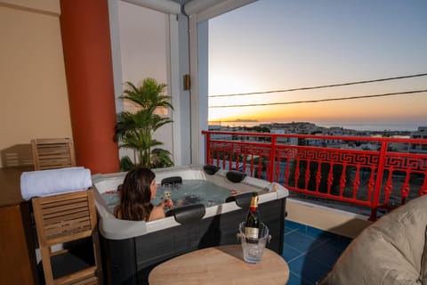 Natural landscape, Hot Tub, Hot Tub, View (from property/room), Balcony/Terrace, Seating area, Swimming pool, Sunset, group of guests